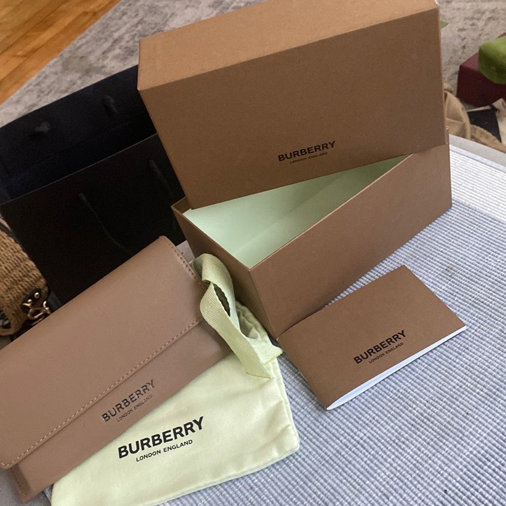 COPY - Authentic Burberry Sunglass Case
